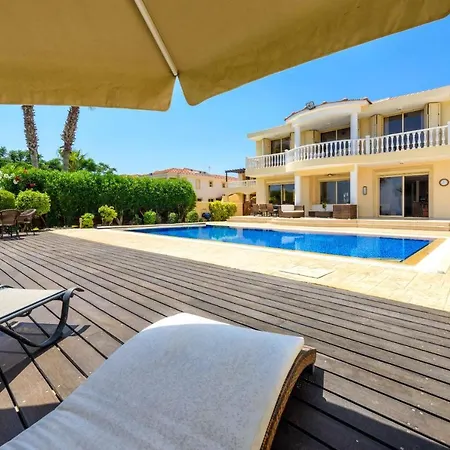 Kapparis Palms Villa *