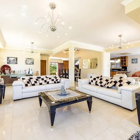 Kapparis Palms Villa Paralimni